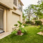 Treebo Trend Abode