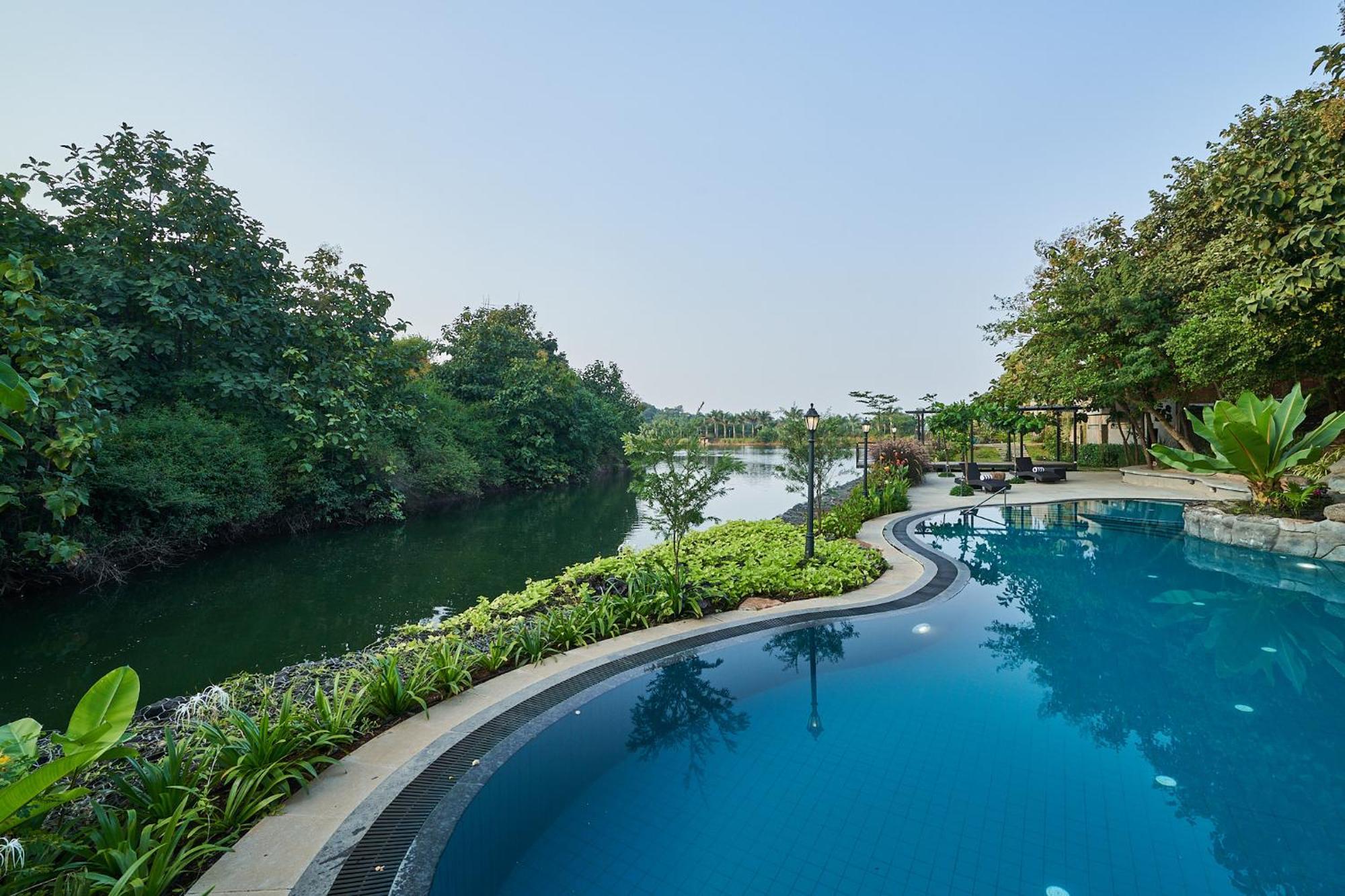 Grape County Eco & Spa,