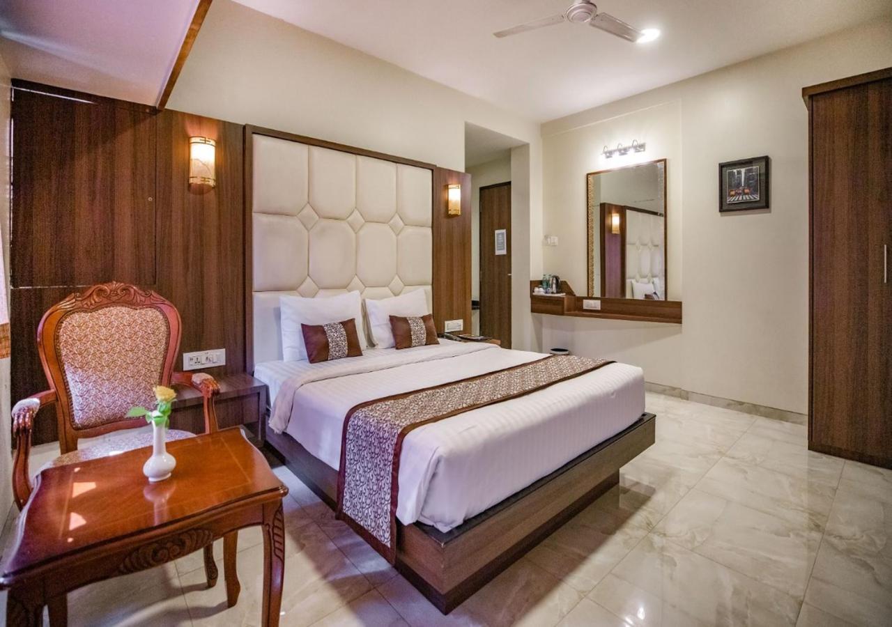 24 Seven Hotel Nashik