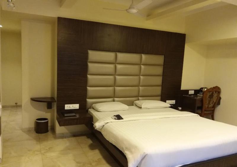 Hotel 24 Seven Nashik