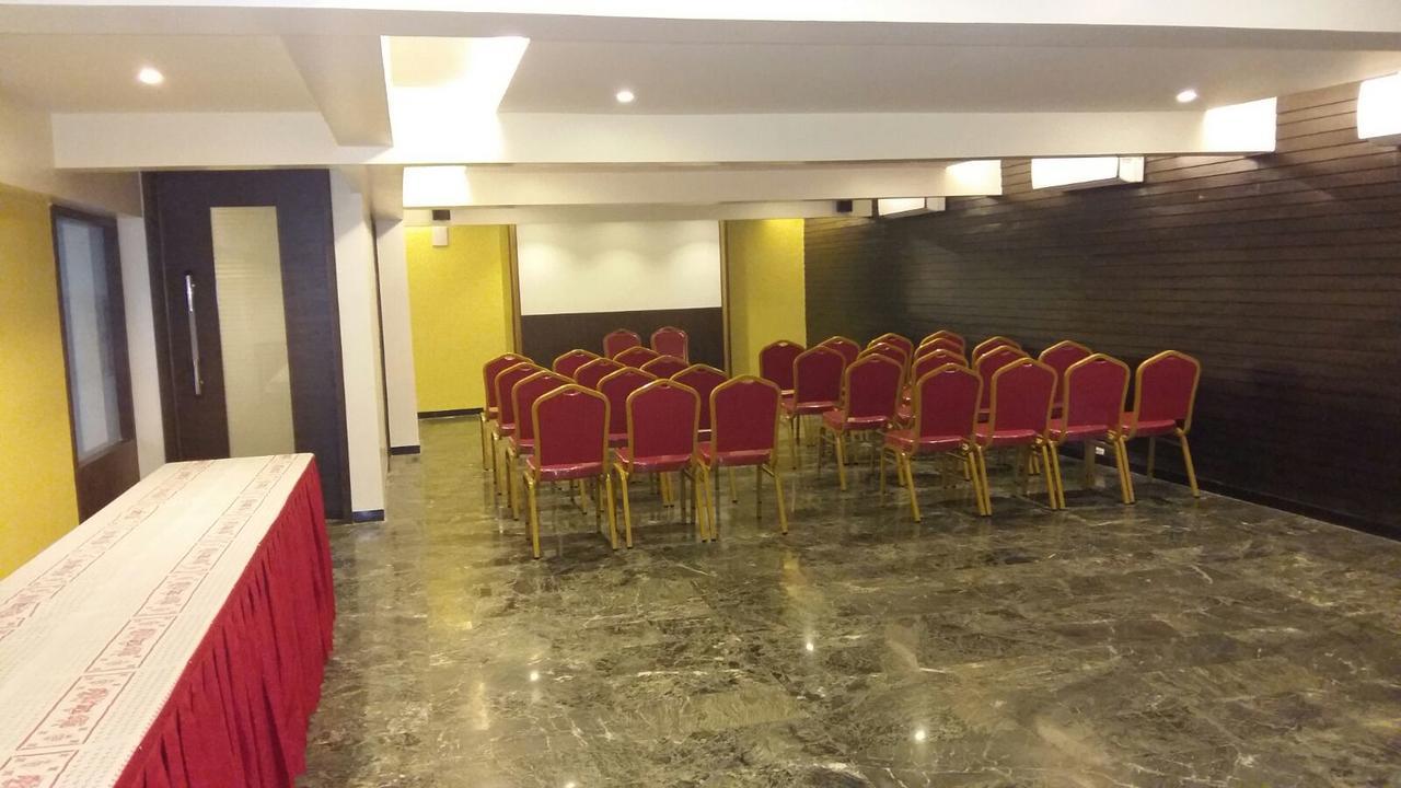 24 Seven Hotel Nashik