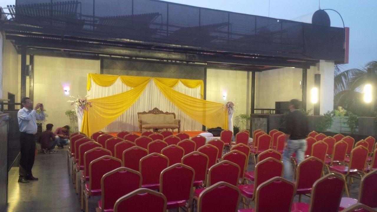 24 Seven 3* Nashik