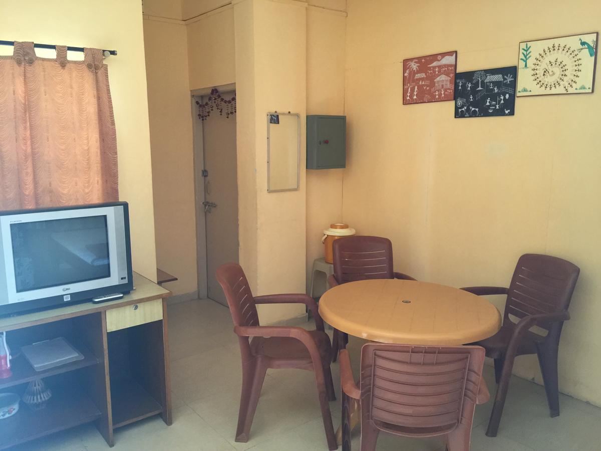 Mtdc Approved Mohiniraj Bed & Breakfast *
