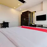 Oyo 42902 Hotel Sm Imperial