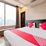 Oyo 42902 Hotel Sm Imperial