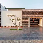 Stayvista\'S Villa Cobblestone With Pool, Terrace & Gazebo