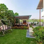 Stayvista\'S Villa Cobblestone With Pool, Terrace & Gazebo