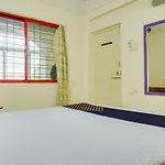 Spot On 48335 Hotel Kuber Lodge
