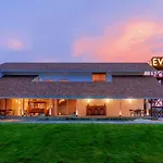 Stayvista\'S Eva Villa - Lakeside Luxury With Modern Decor, Pool & Expansive Lawn - Near Sula