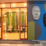 Hotel Triton