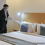 Townhouse Oak Hotel Rama