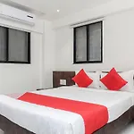 Oyo Flagship 22650 Ashirwad Lodge