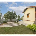 Fox Corner Villa