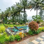 Coco Palm\'S By Stayvista - Amidst Grape Farms, Enjoy Plunge Pools, Games Room & A Spacious Lawn