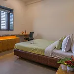 Stayvista\'S Le Bon Horizon - Hillside Elegance With Chic Interiors, Poolside Serenity & Picturesque Gazebo - Proximity To Sula