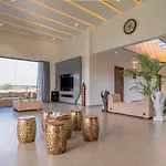 Stayvista\'S Le Bon Horizon - Hillside Elegance With Chic Interiors, Poolside Serenity & Picturesque Gazebo - Proximity To Sula