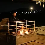 Saffronstays Onellaa, Nashik - Infinity Pool Villa Surrounded By A Vineyard