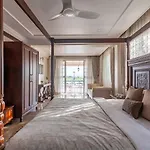 Stayvista\'S Lake La Vie - Tranquil Lake-View Villa Amidst Farmland With Pool And Poolside Gazebo - Proximity To Sula