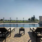 Stayvista\'S Lake La Vie - Tranquil Lake-View Villa Amidst Farmland With Pool And Poolside Gazebo - Proximity To Sula