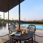 Stayvista At La Mer - Igatpuri