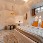 Villa Stonera By Stayvista - Indoor Pool, Mountain View, Outdoor Firepit & A Sprawling Lawn For Your Perfect Retreat