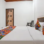 Fabexpress Sai Lodging I - Nr Nashik Railway Station