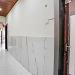 Fabexpress Sai Lodging I - Nr Nashik Railway Station