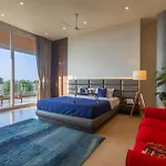 Stayvista\'S Watermark Villa - Hillside Lakeview Retreat With Infinity Pool, Garden & Terrace - Near Nashik\'S Vineyard Haven