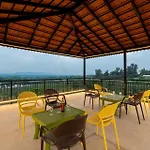 Stayvista\'S Harvest Haven - Pool-View Villa With Deck & Machan Near Sula