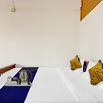 Spot On Jayesh Guest House