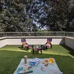 Stayvista\'S Silver Grove - Serene Haven With Expansive Lawn & Terrace