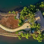 Nature\'S Island, Lake Vaitarna