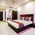 Fabexpress Raj Tourist
