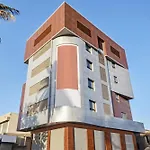 Oyo The Address Hotel