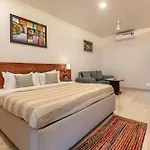 Stayvista At Whispering Meadows - Pool, Ac & View