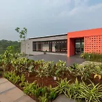 Stayvista At Kai By The Lake With Pool