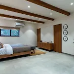 Stayvista At Amber & Mist - Pool And Lawn