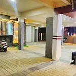 Hotel Sahara Residency