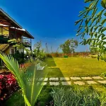 Casa Green Restaurant And Resort