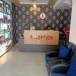 Townhouse Gadge Maharaj Road Near Godavari River