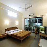 Hotel New Holiday Plaza