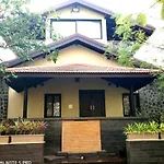 Jungle Safari Resort & Holiday Villa