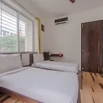 Oyo 9738 Hotel House Khas Suites