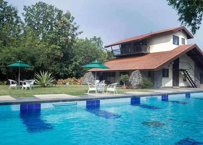 Jungle Safari Resort & Holiday Villa