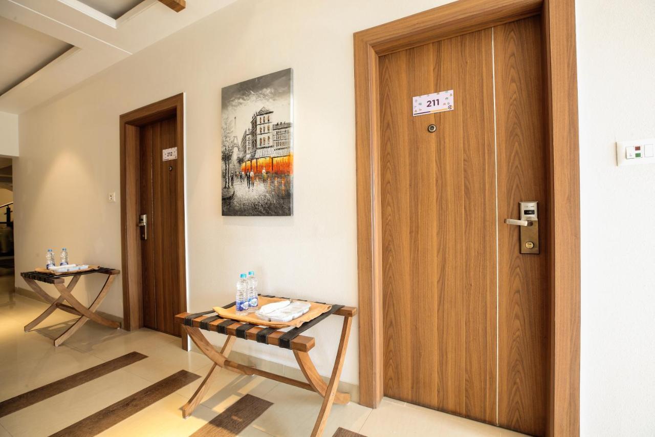 Hotel Click 3*