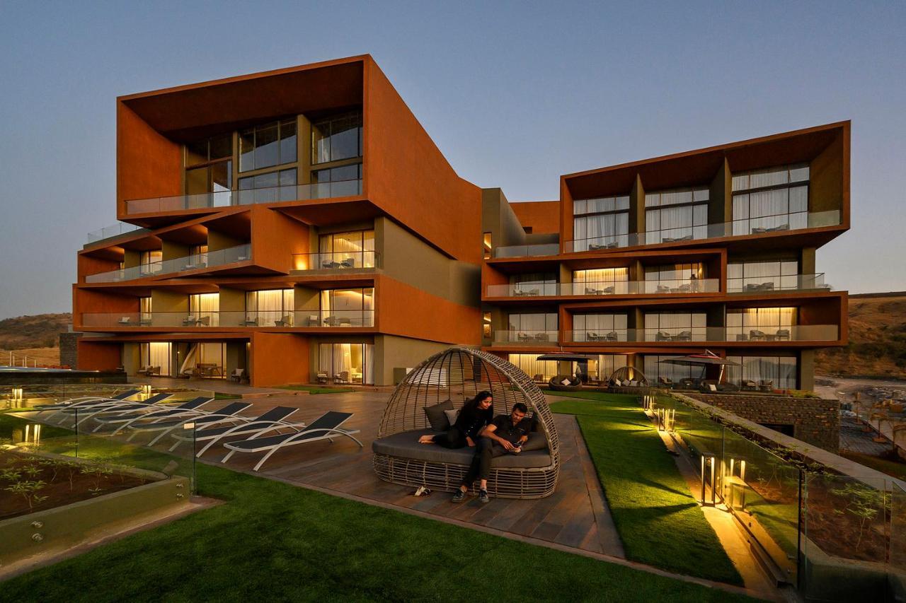 Resort Aria &