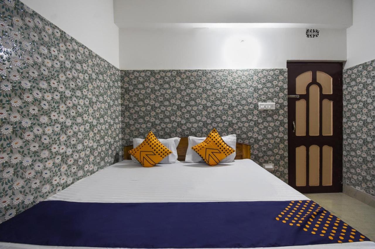 Hotel Oyo 75257 Panchami Nashik