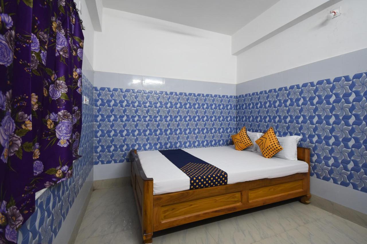 Hotel Oyo 75257 Panchami Nashik