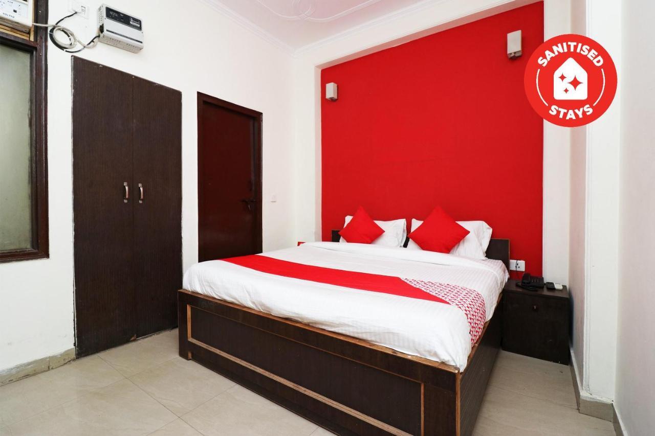 Oyo 4448 Suresh Plaza Nashik