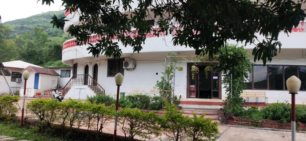 Golden And Farm Hotel Nashik